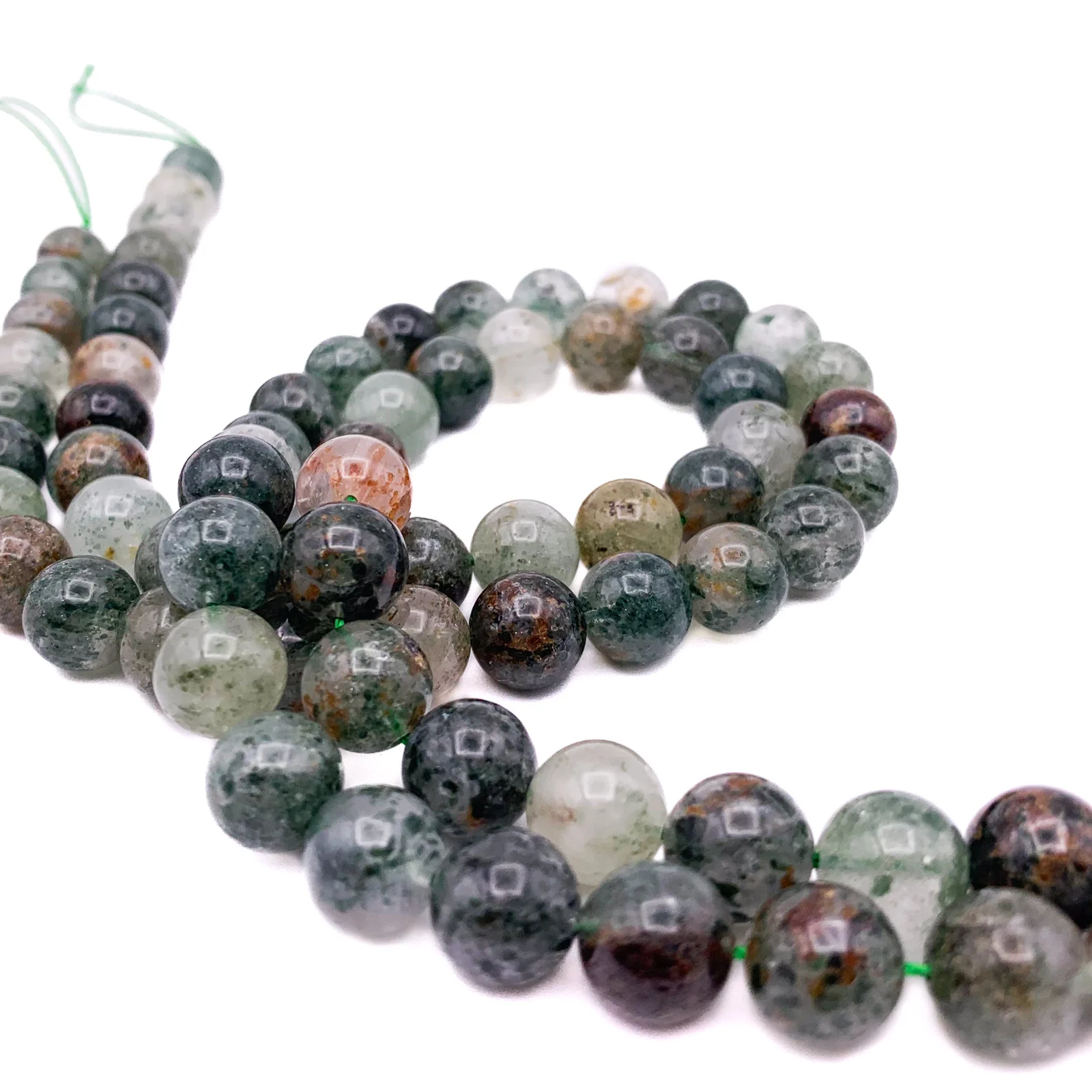 Lodolite Garden Quartz 10.5mm Smooth Rounds Bead Strand - Image 5