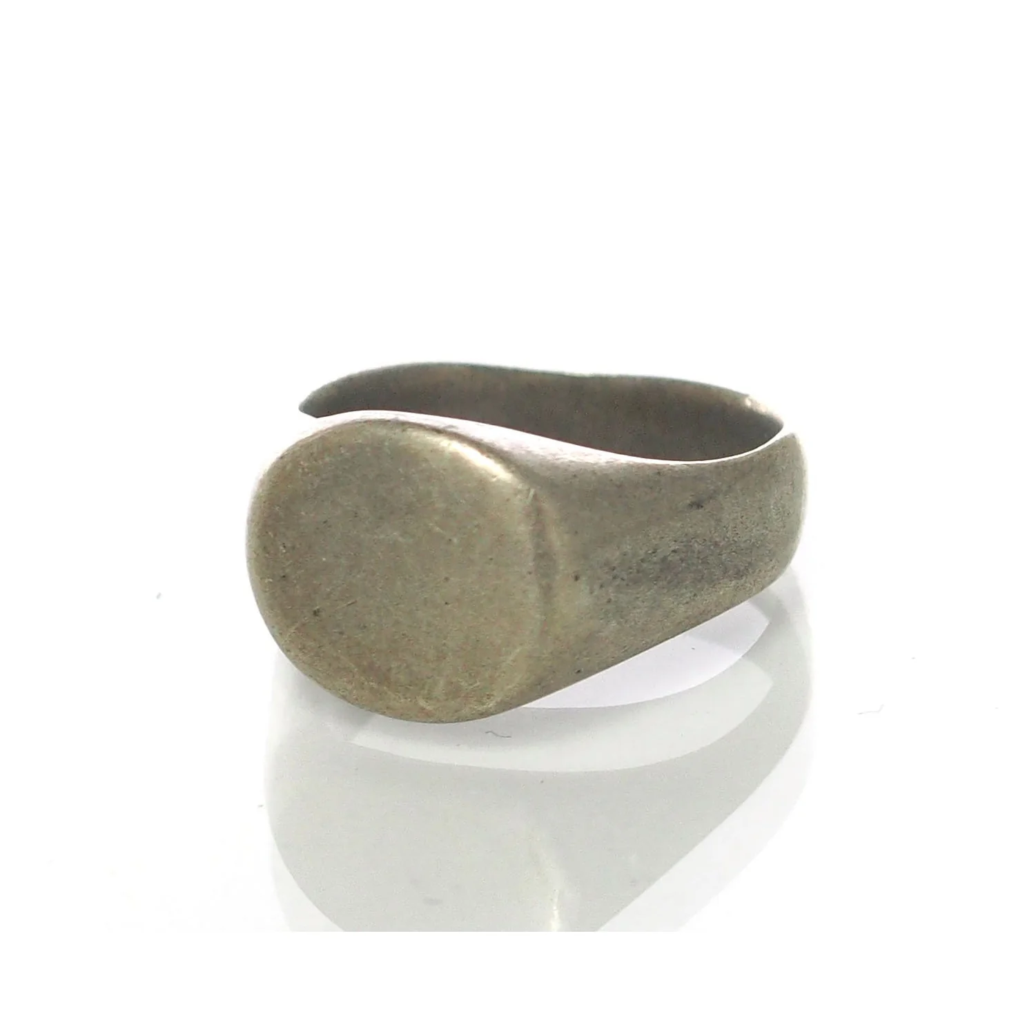 Mid 20th Century Tuareg Talismanic Finger Rings Collection - Image 4