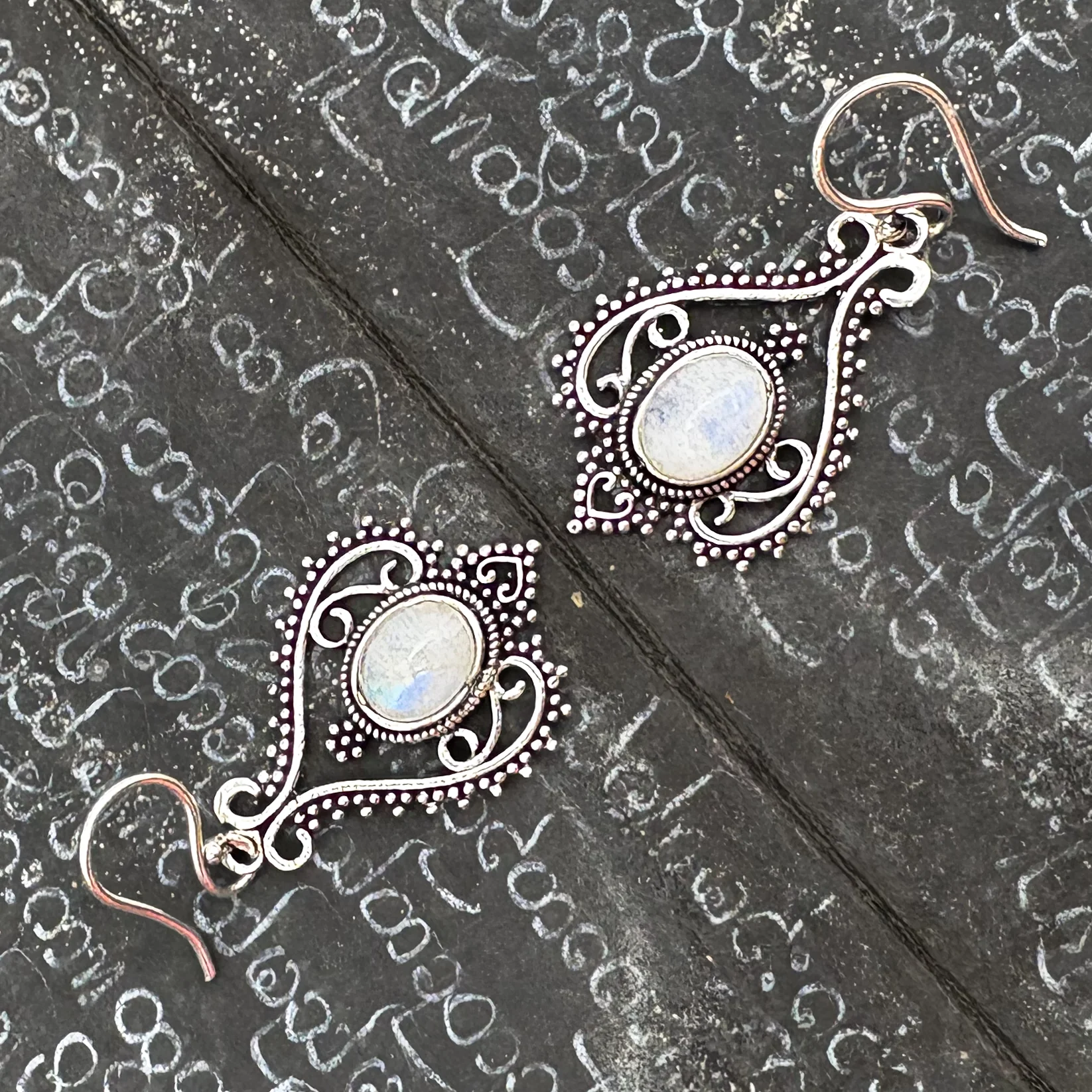 Moonstone Heart Doily Lace White Brass Earrings - Image 3