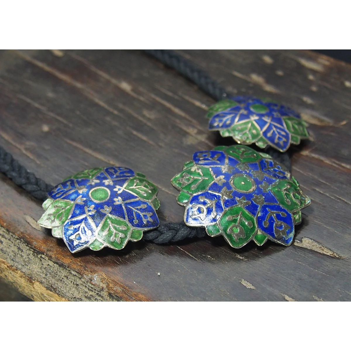 Multan Valley Enamel Sunburst Pendant Necklace - Image 3