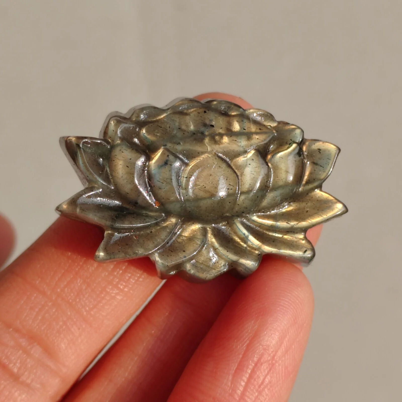 Natural Crystal Labradorite Handmade Sculpture Lotus - Image 4