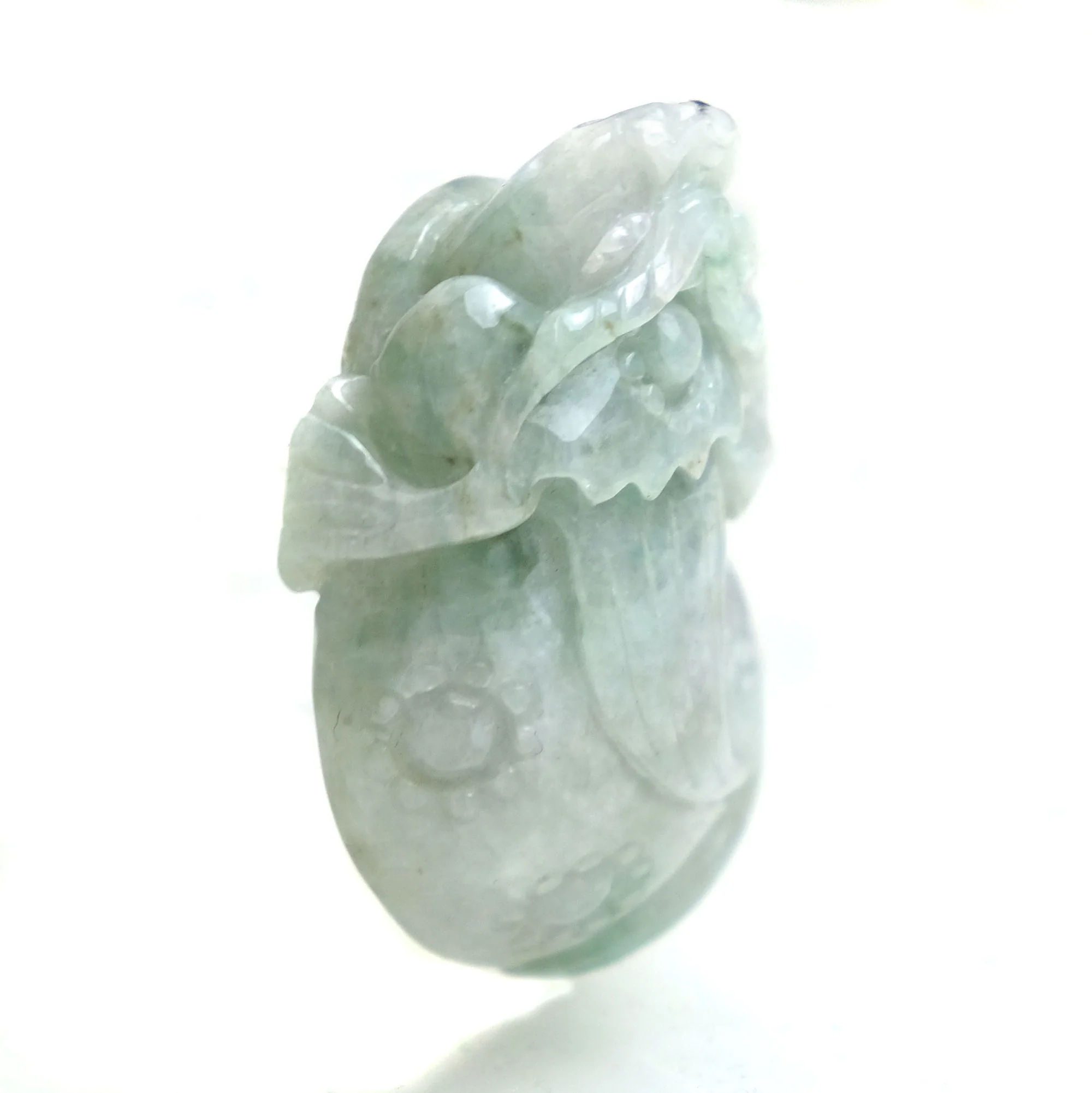 Jade Three Legged Nephrite Wealth-Beckoning Frog Pendant - Image 2