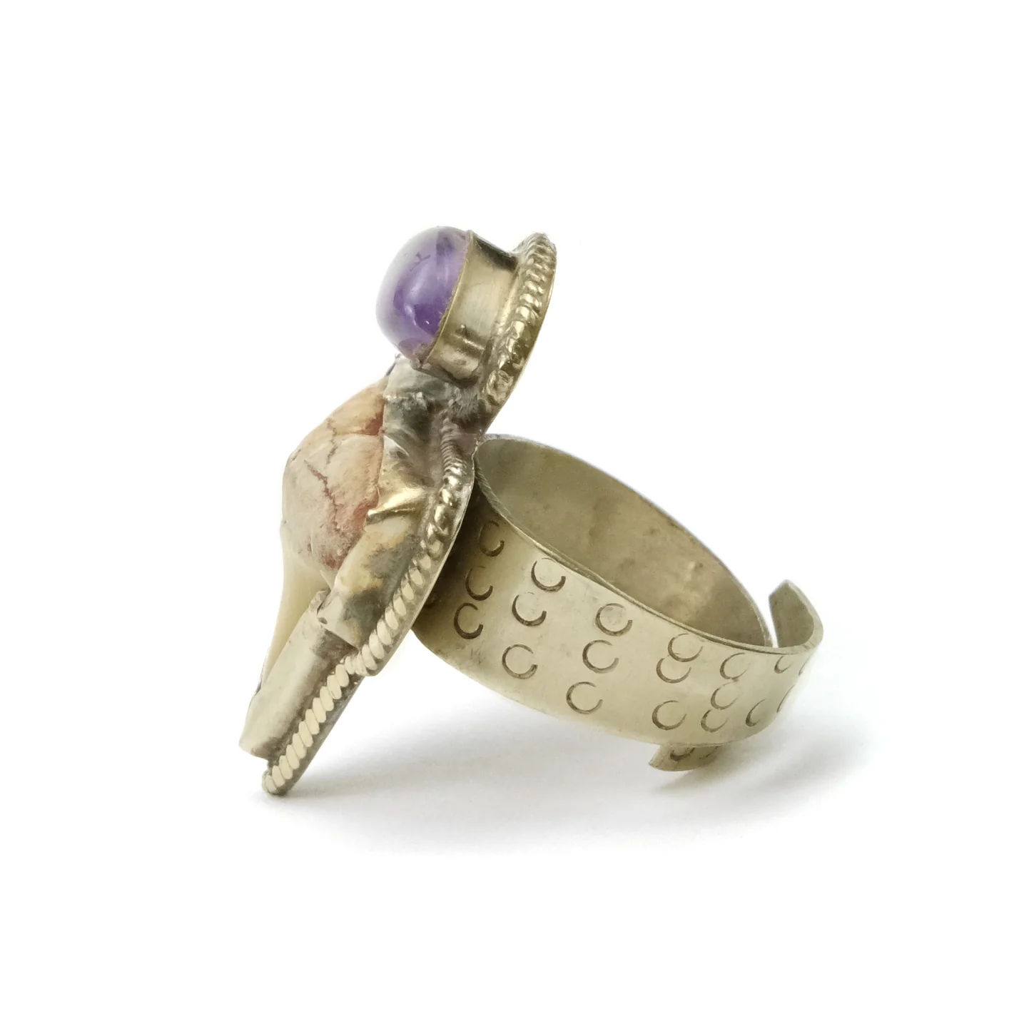 Shark Tooth Ring with Amethyst Cabochon - Image 3