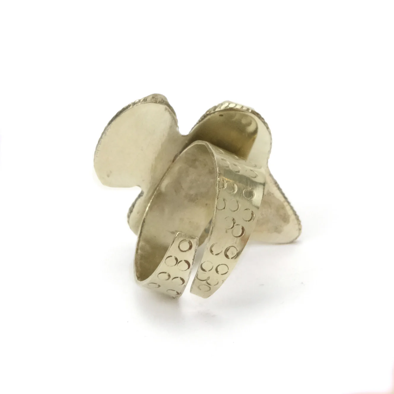 Shark Tooth Ring with Labradorite Cabochon - Image 4