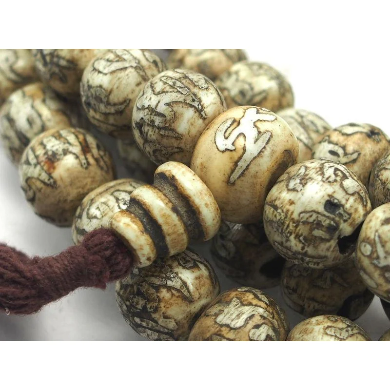 Om Mantra Arca Shell Mala 14mm - Image 4