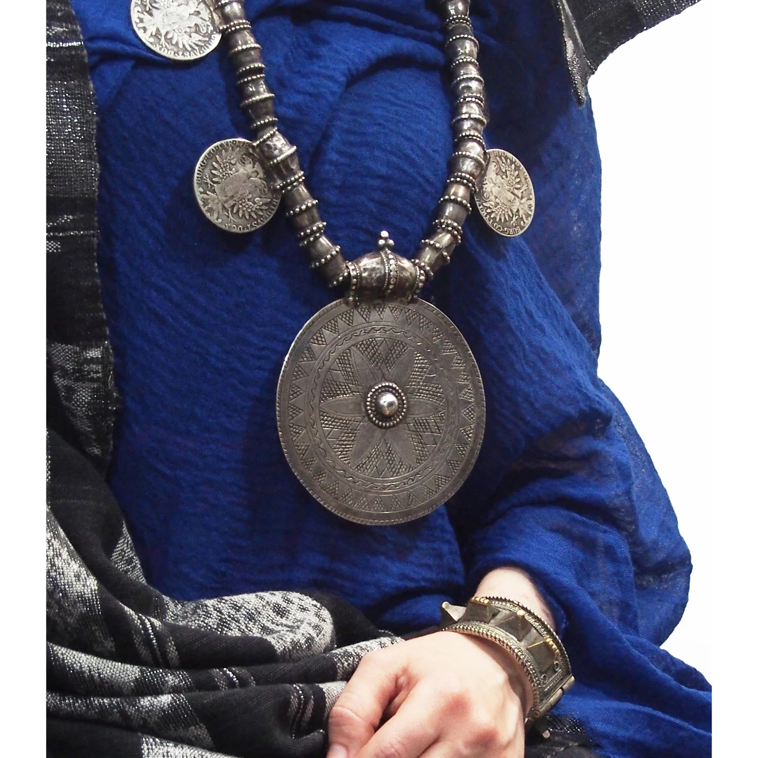 Omani Somt Fine Silver Pectoral Necklace from the Collection of Lois Sherr Dubin. - Image 3