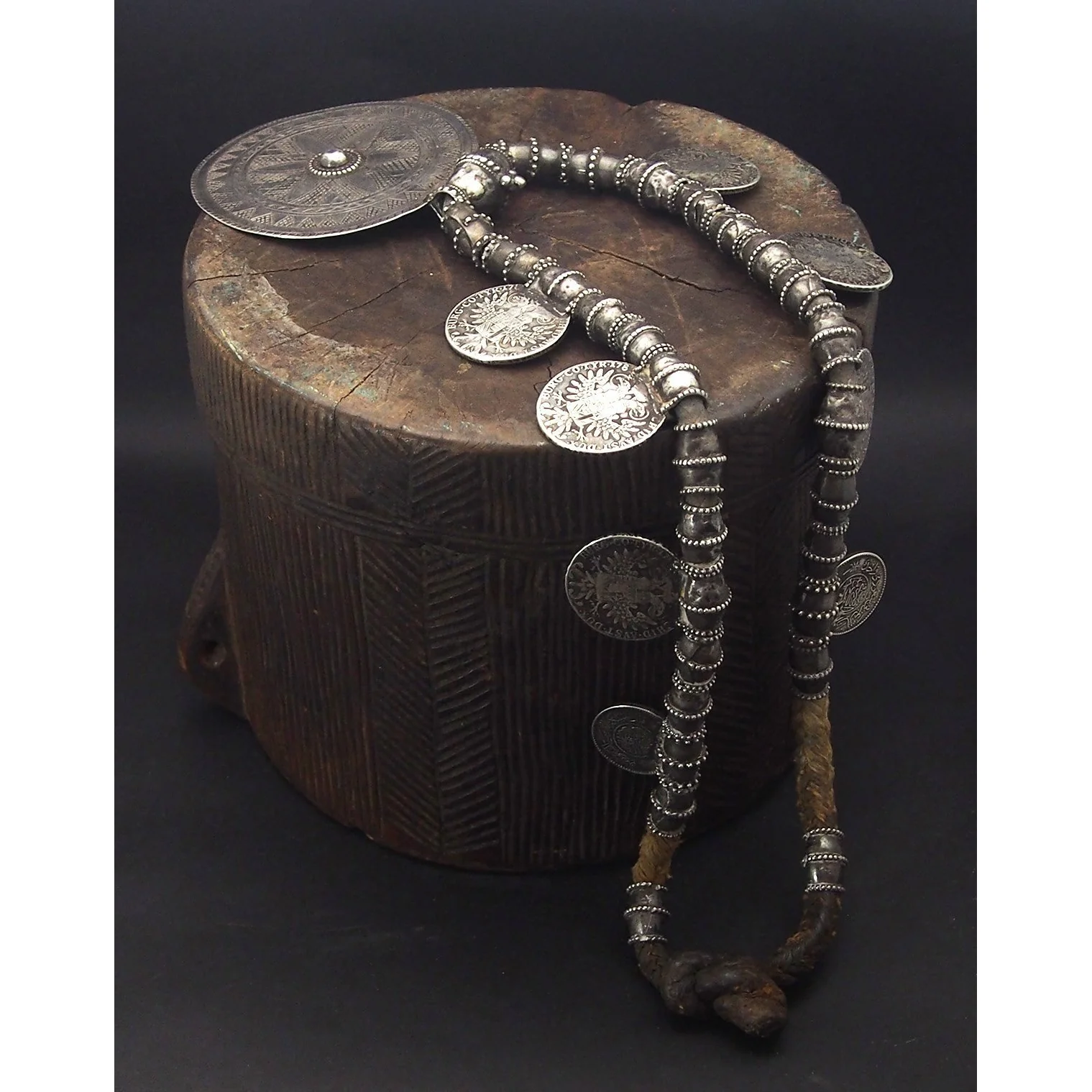 Omani Somt Fine Silver Pectoral Necklace from the Collection of Lois Sherr Dubin. - Image 9