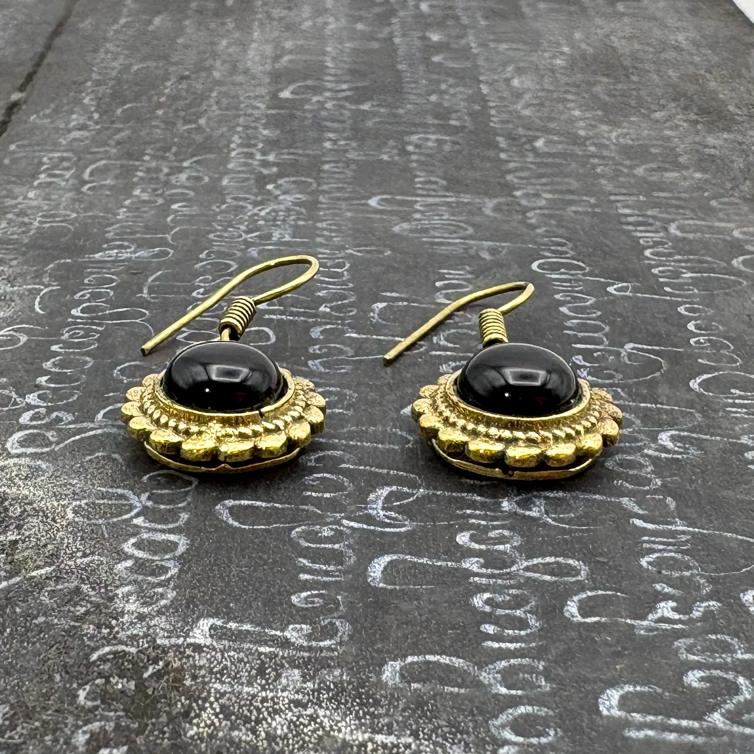 Onyx Circle Rope Brass Earrings - Image 3
