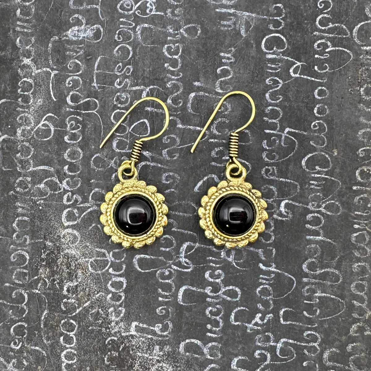 Onyx Circle Rope Brass Earrings - Image 5