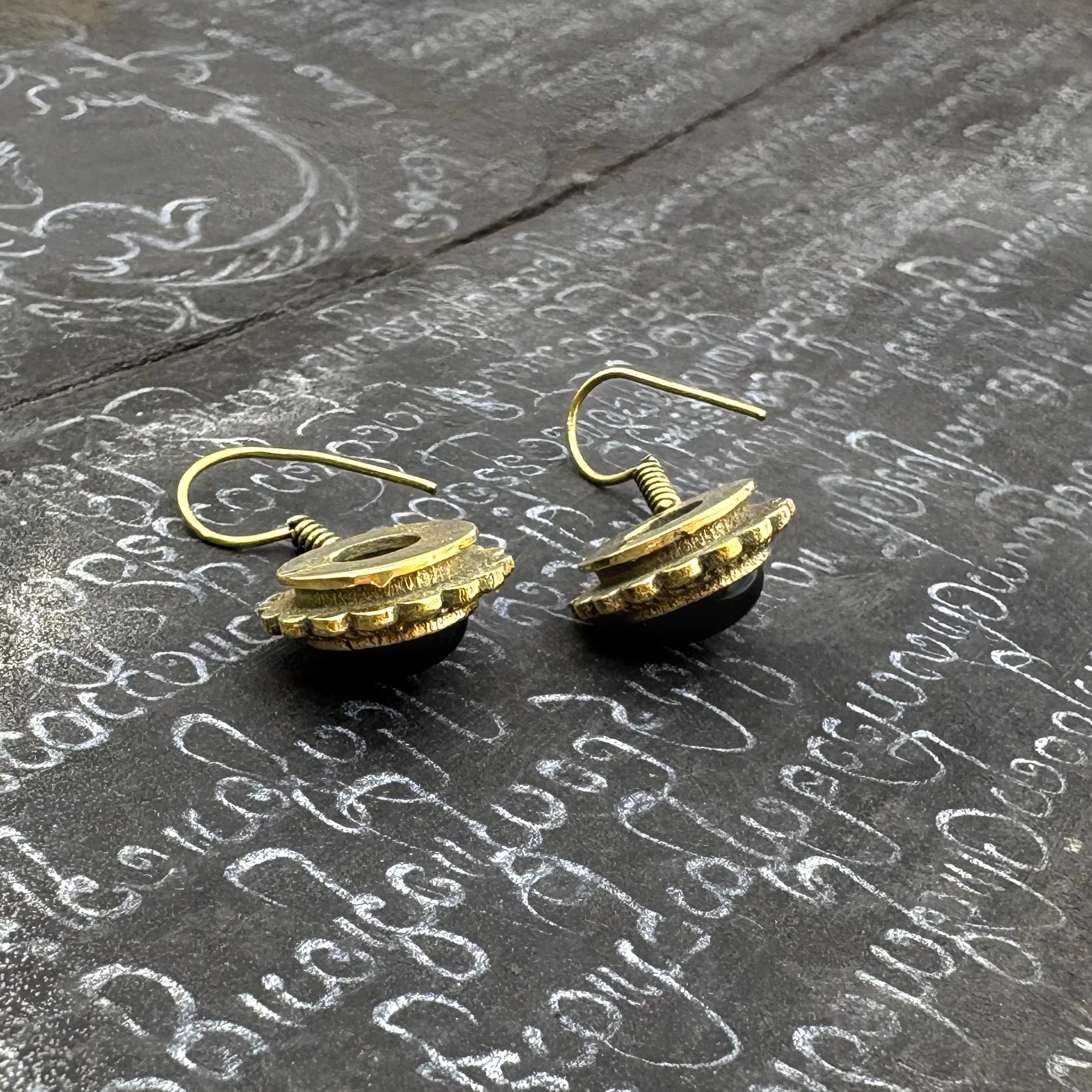 Onyx Circle Rope Brass Earrings - Image 7