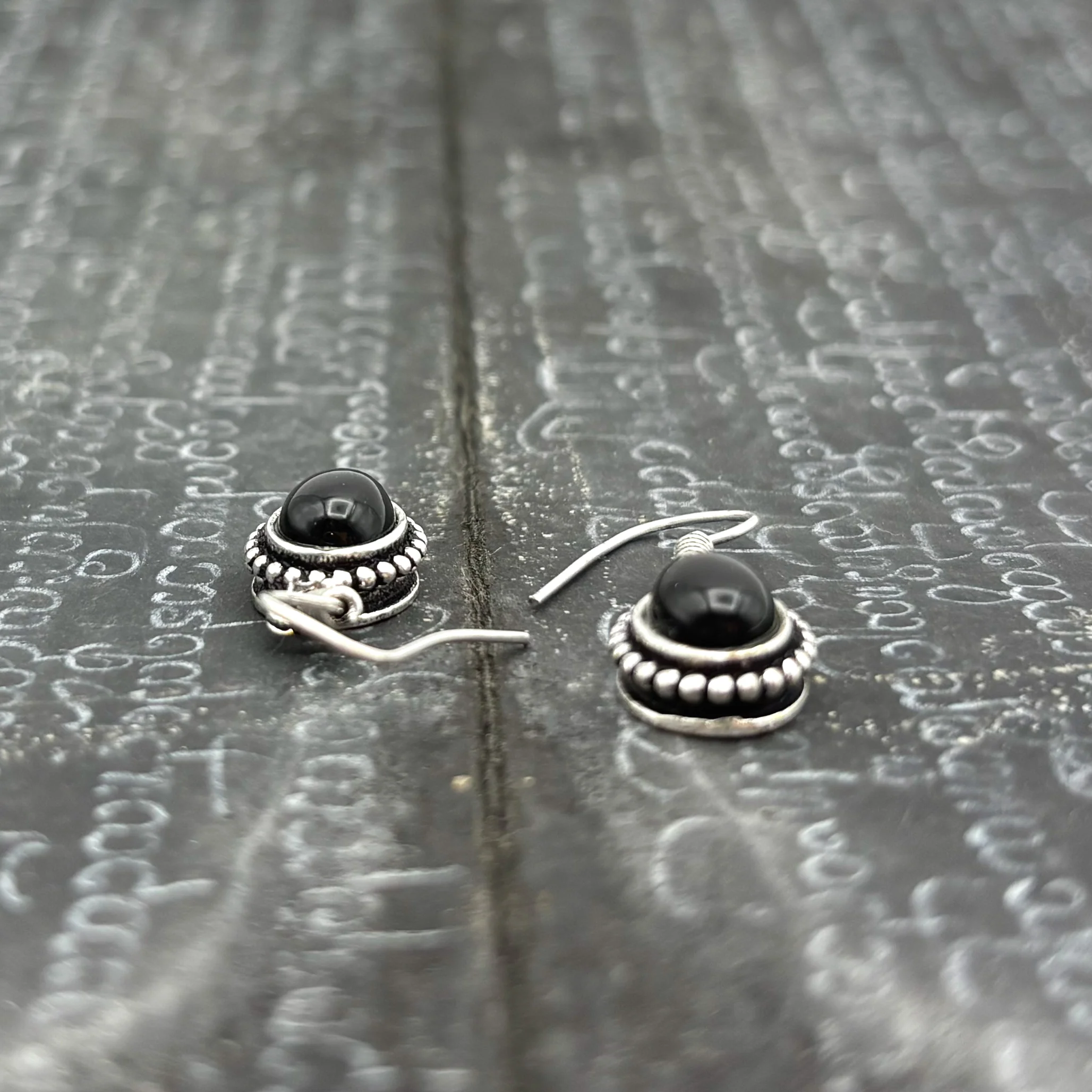Onyx Oval Dots Brass Earrings - Image 5