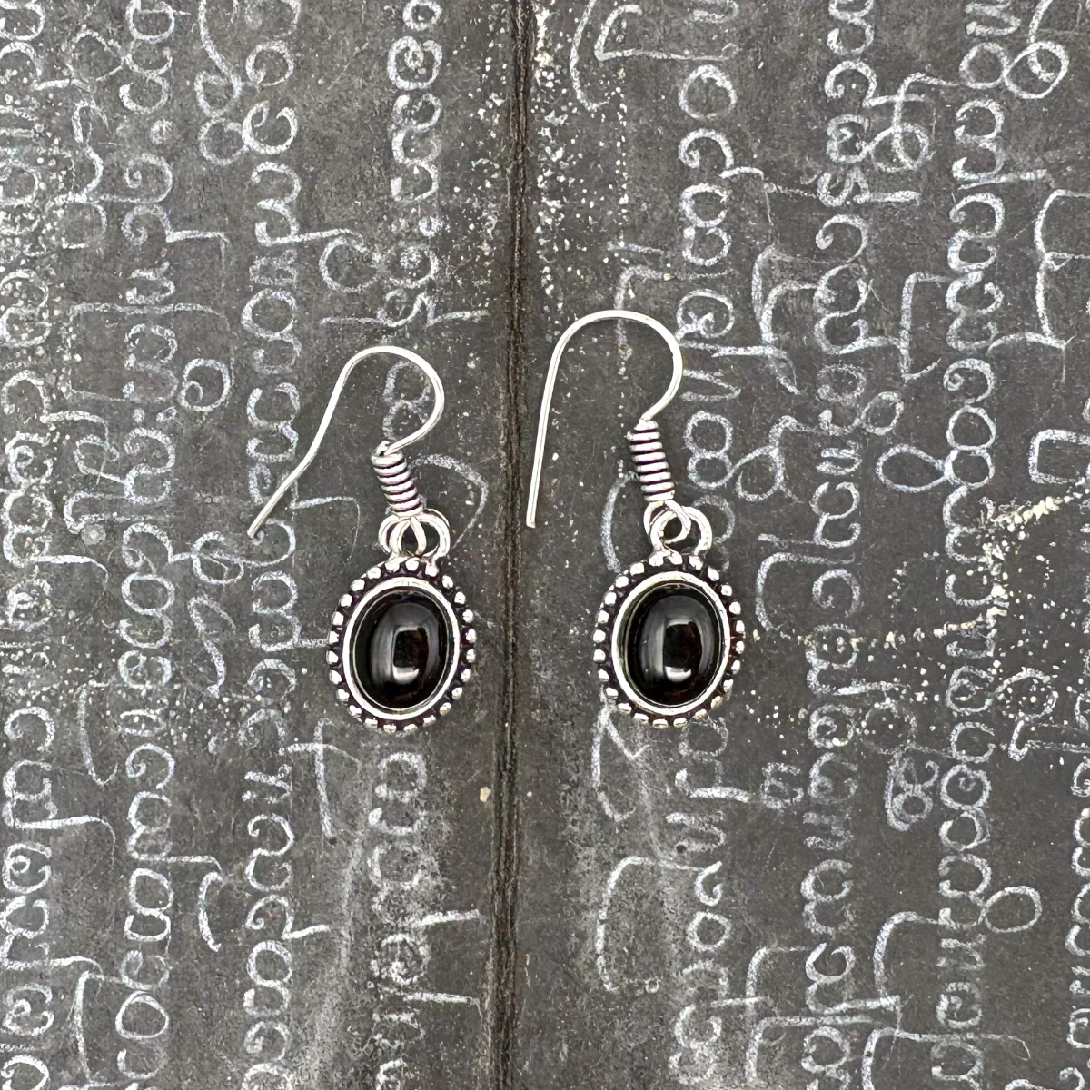 Onyx Oval Dots Brass Earrings - Image 9