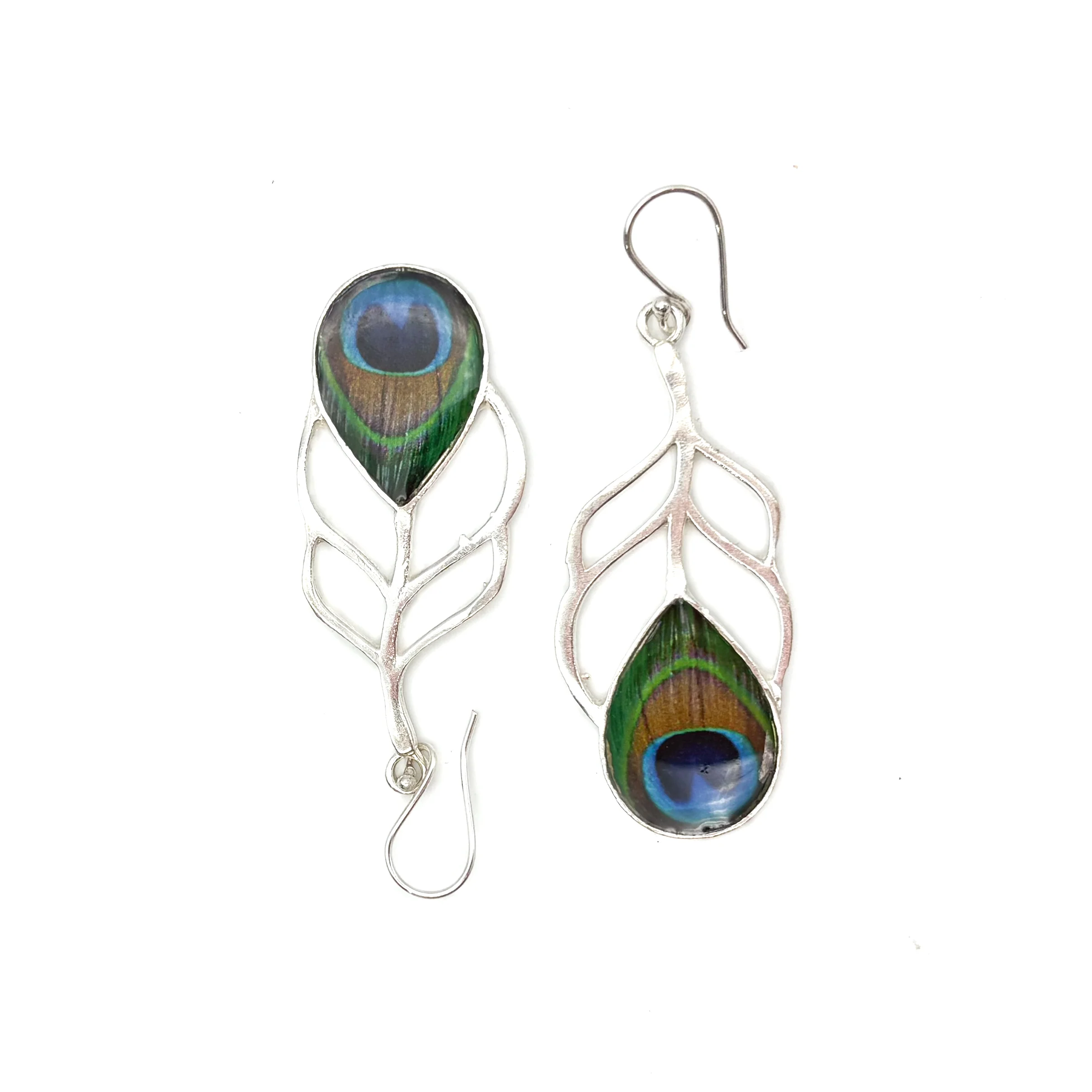 Peacock Feather Cut Out White Brass Earrings - Image 4