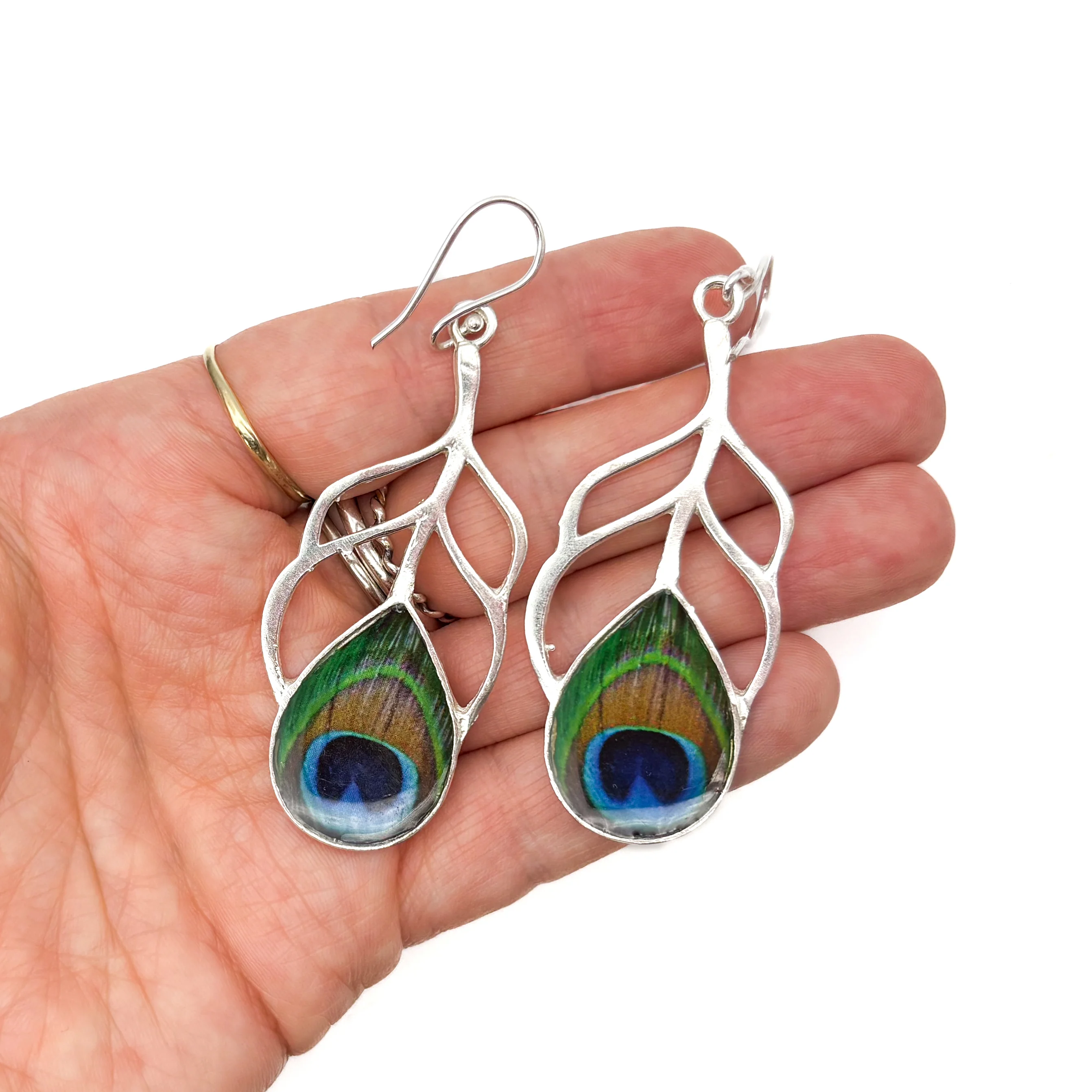 Peacock Feather Cut Out White Brass Earrings - Image 9