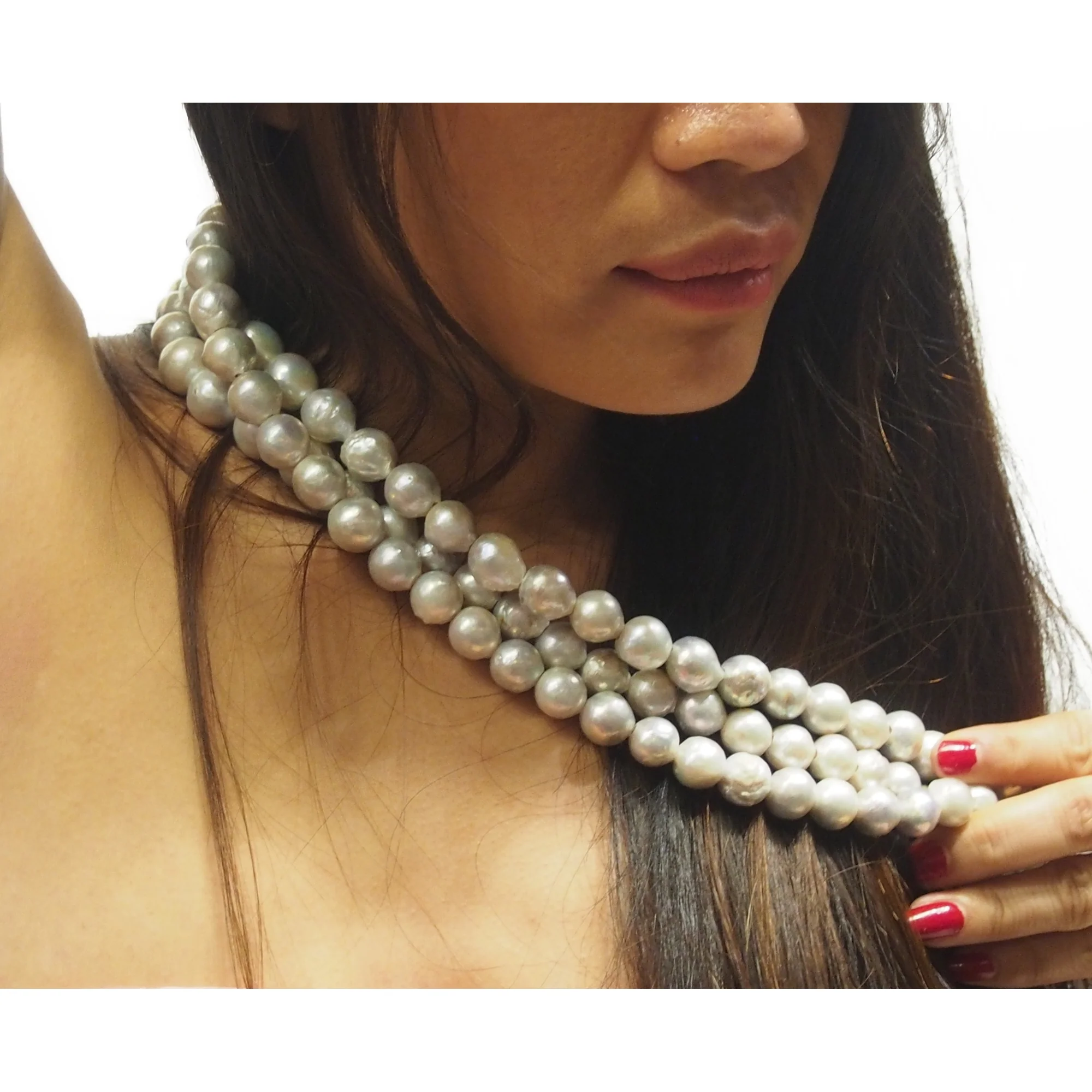 Fresh Water Pearl Round 13-14mm Strand - Image 3