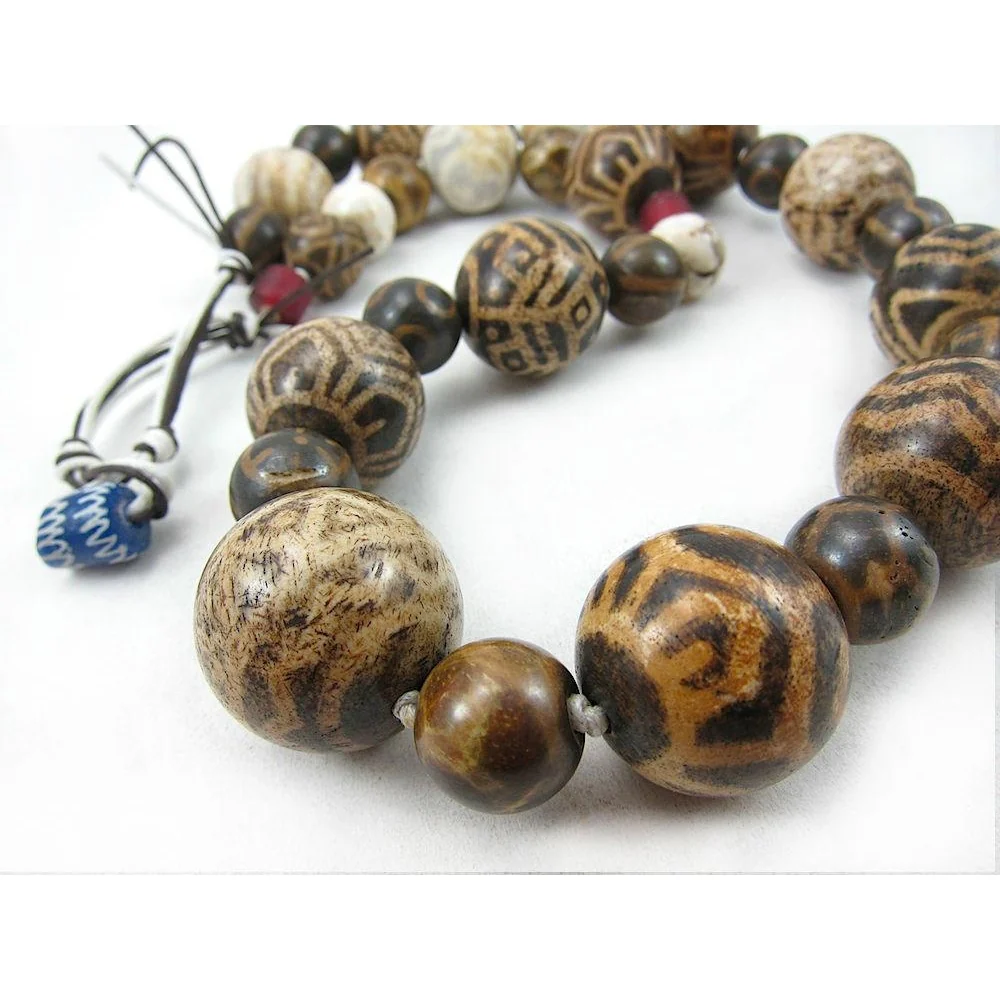 Putmek Round Bead Necklace - Image 2