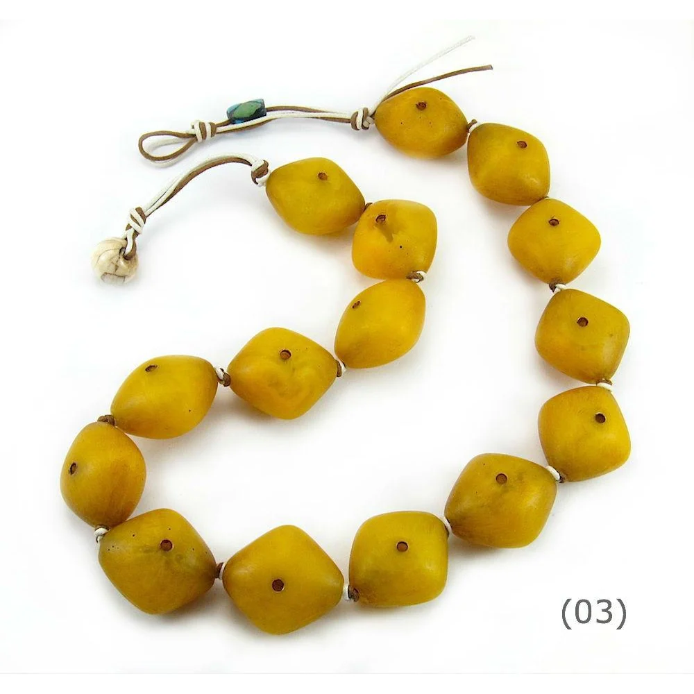 Resin "Amber" Vintage Dowry Strand / Necklace - Image 4