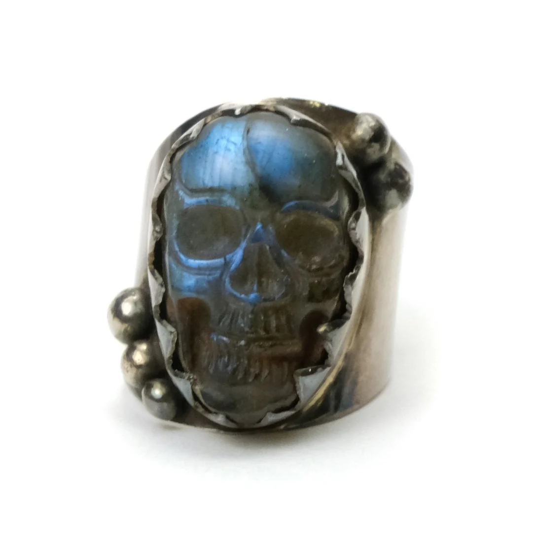 Labradorite Memento Mori Finely Carved Skull Cabochon Ring in Sterling Silver 1 - Image 2