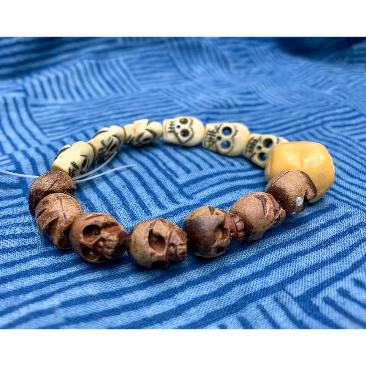 Memento Mori Wood and Bone Skull Stretch Bracelet - Image 3