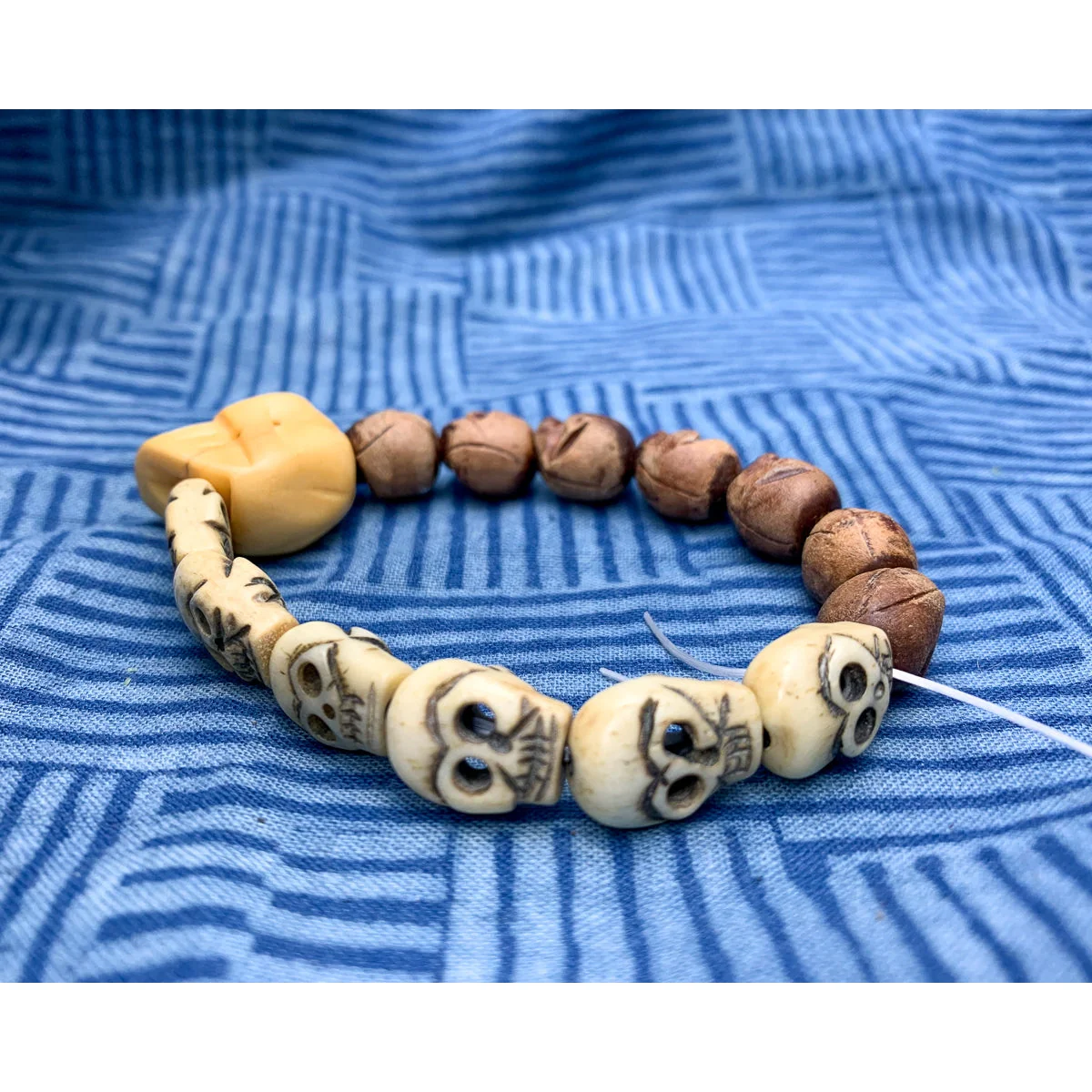 Memento Mori Wood and Bone Skull Stretch Bracelet - Image 4