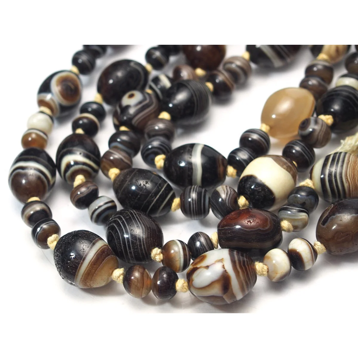 Suleiman Heirloom Agate Necklace - Image 3