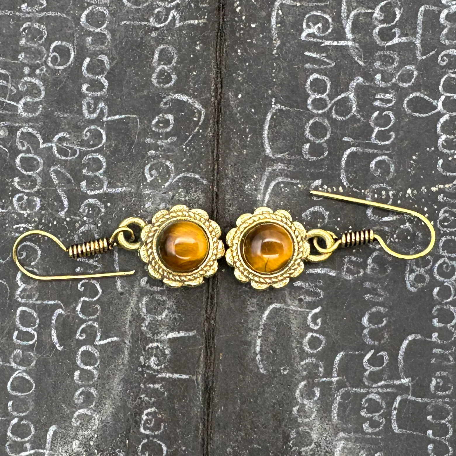 Tiger's Eye Circle Flower Brass Earrings - Image 3