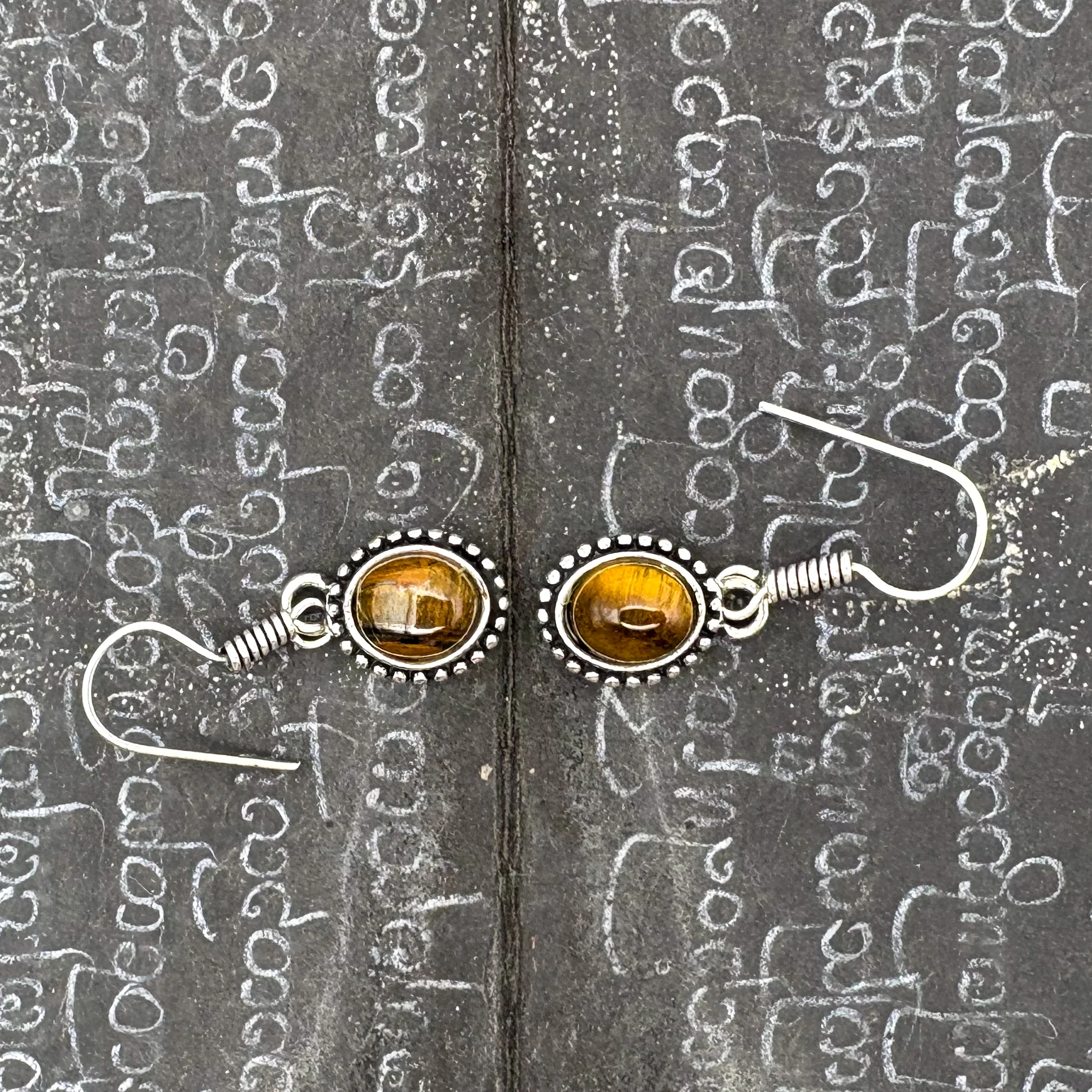 Tiger's Eye Oval Dots White Brass Earrings - Image 3