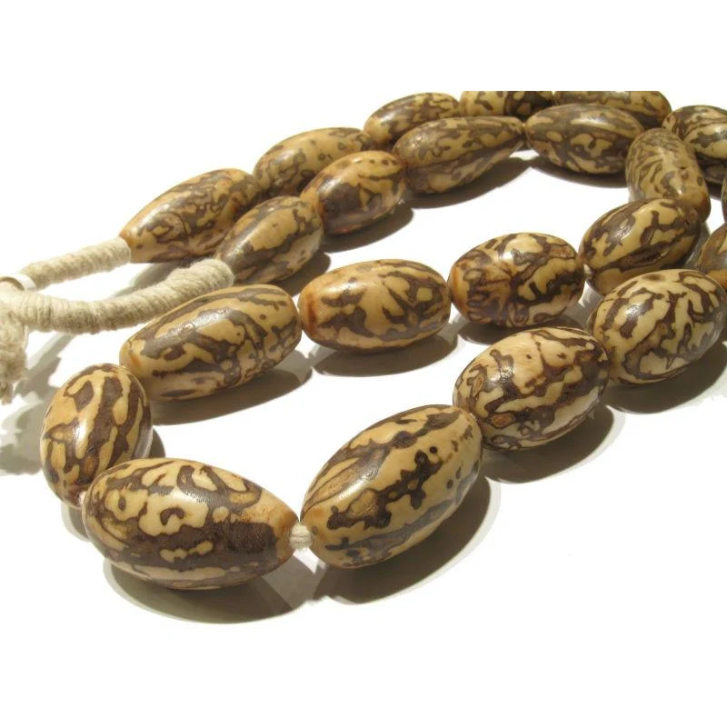 Traditional XL Doum Nut Beads, Kenya - Image 3