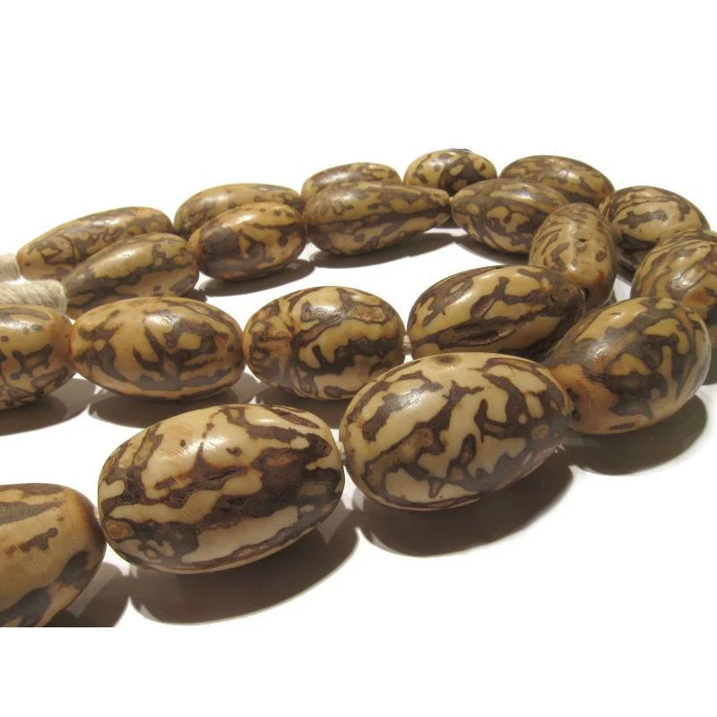 Traditional XL Doum Nut Beads, Kenya - Image 5
