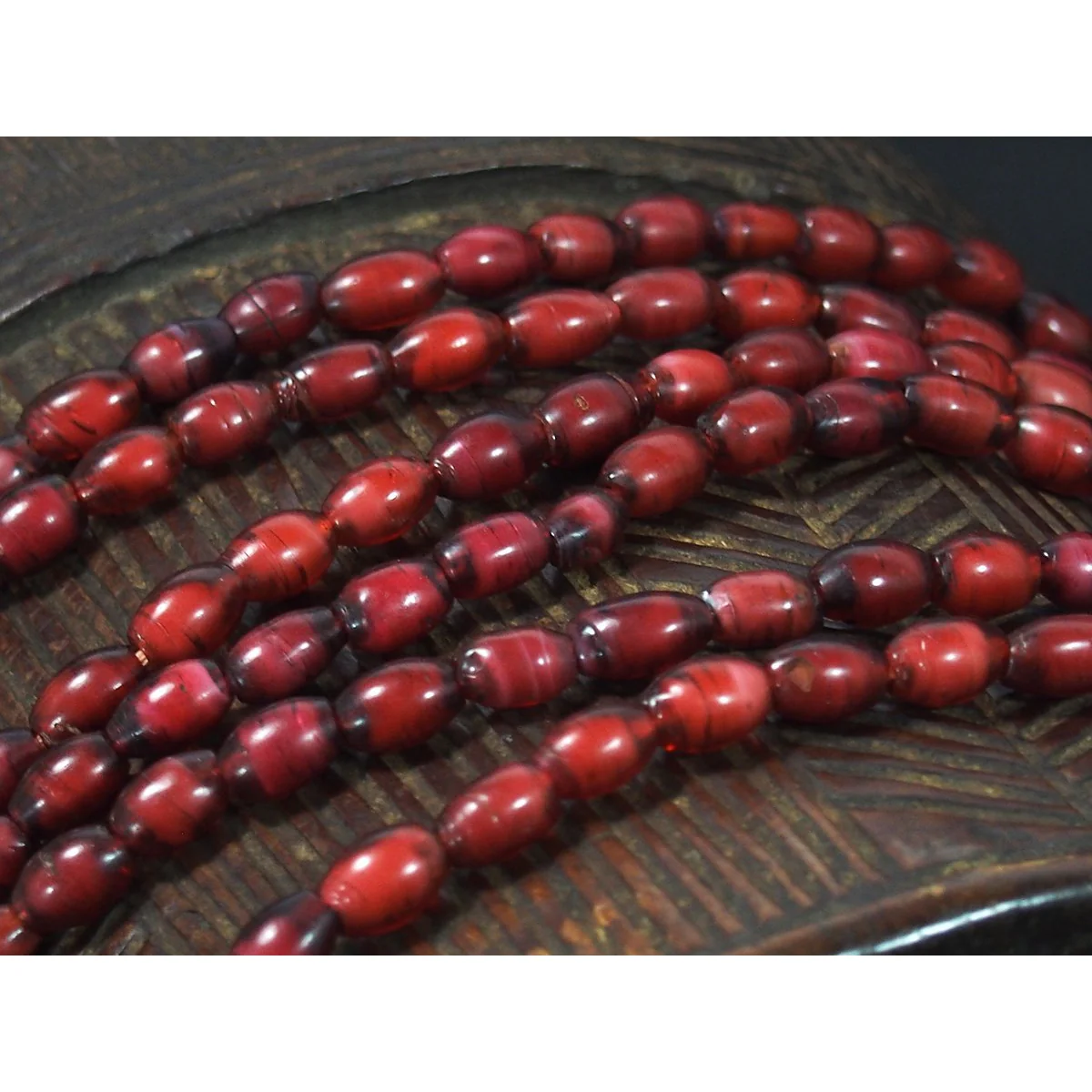 Venetian White Heart Cornaline d'Aleppo ca. 1800's Glass Trade Beads / Necklace - Image 4