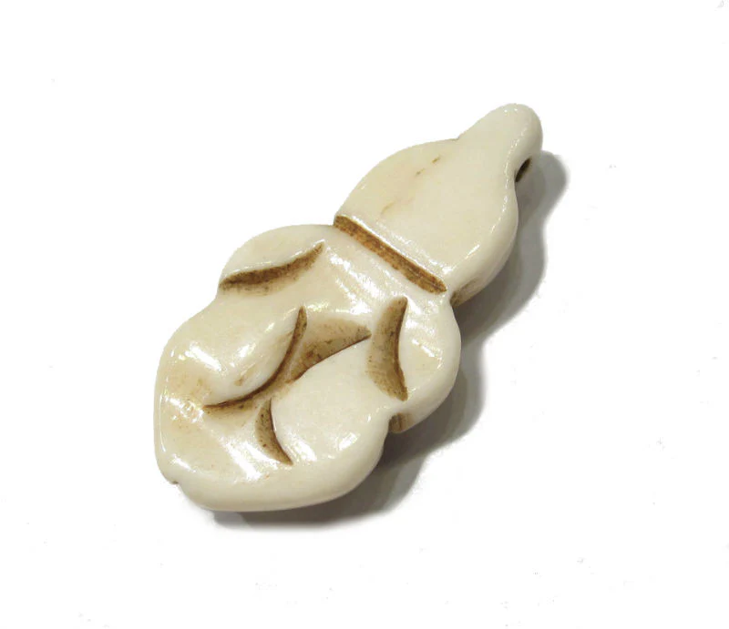 "Venus of Willendorf" Goddess Hand Carved Bone Pendant - Image 3