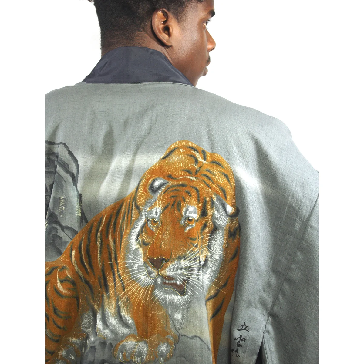Vintage Silk Hand-Painted Tiger Full Length Kimono - Image 5