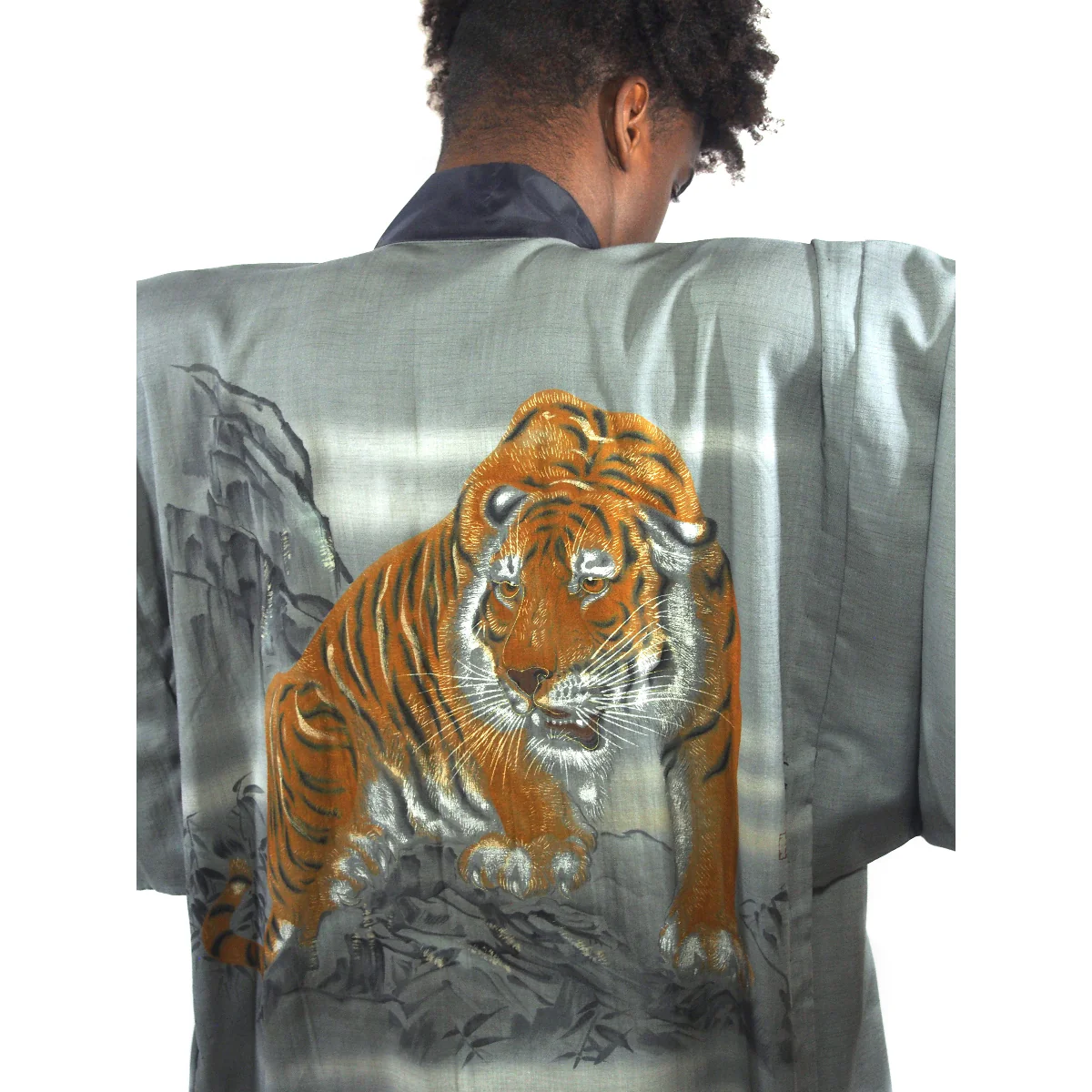 Vintage Silk Hand-Painted Tiger Full Length Kimono - Image 7