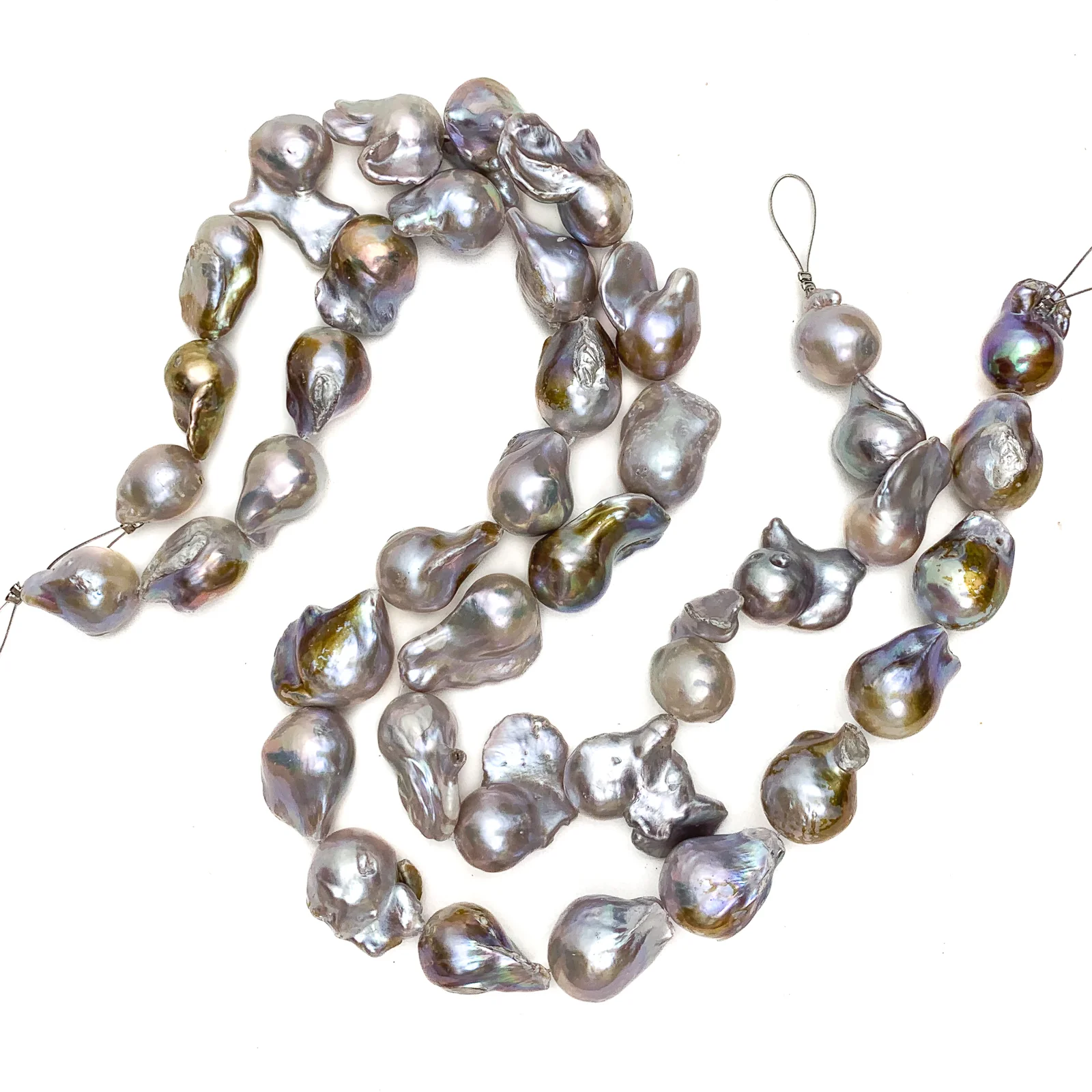 XL Mauve Rainbow Polliwog  Freshwater Pearl Bead Strand - Image 3